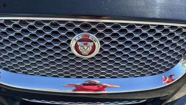 Used 2017 Jaguar XJ L Portfolio AWD/4WD image 28
