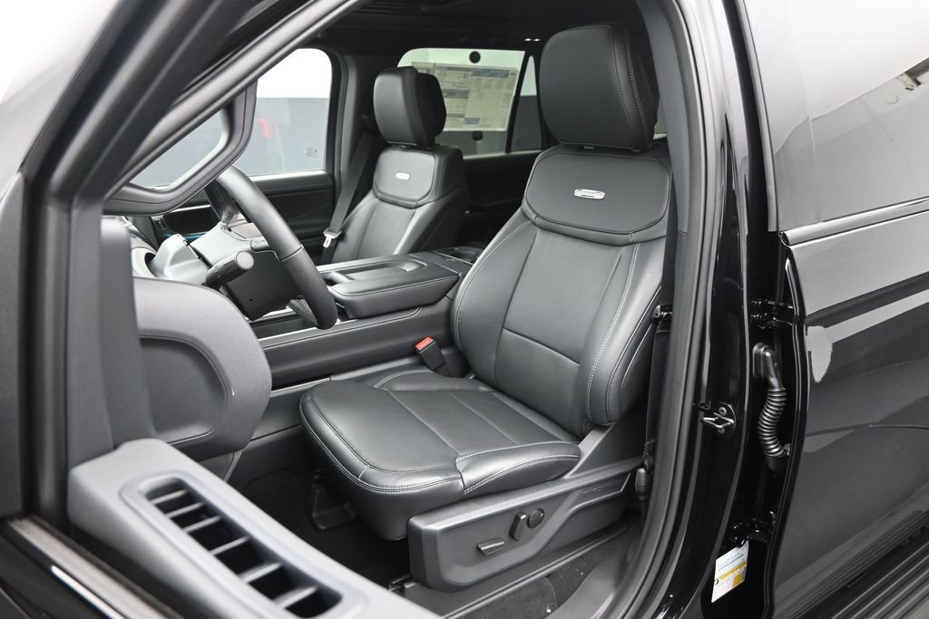New 2026 Ford Expedition Max Platinum AWD/4WD image 8