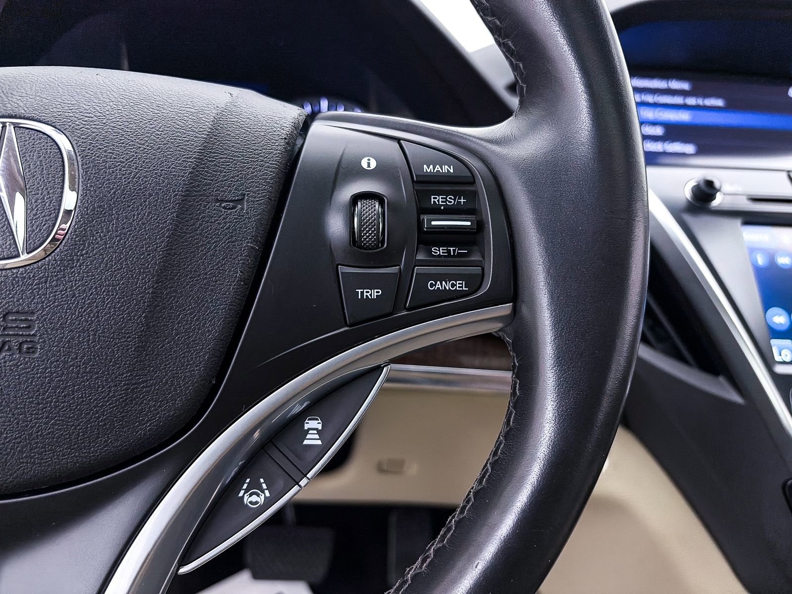 Used 2020 Acura MDX FWD image 31