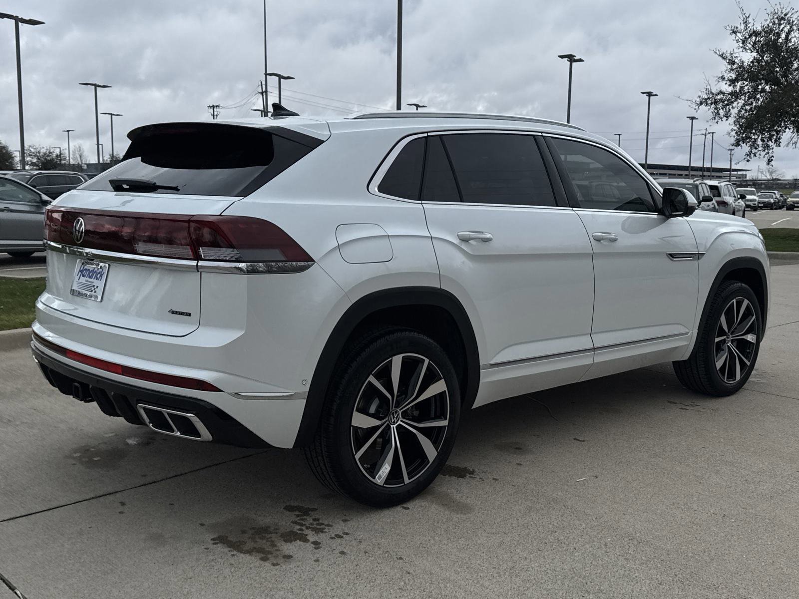 New 2026 Volkswagen Atlas Cross Sport SEL Premium R-Line image 5