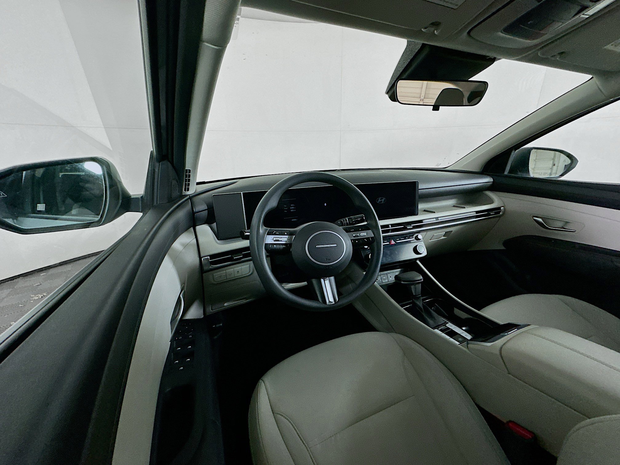 Used 2025 Hyundai Tucson SEL FWD image 18