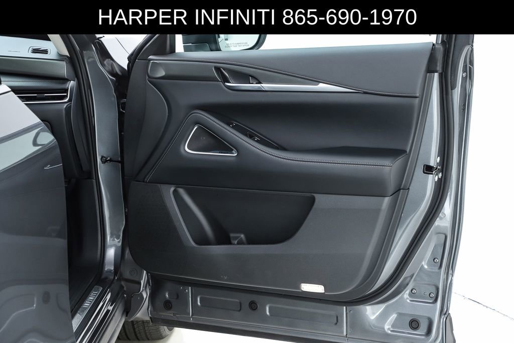 Certified 2026 INFINITI QX60 Luxe w/ Cargo Package AWD/4WD image 32