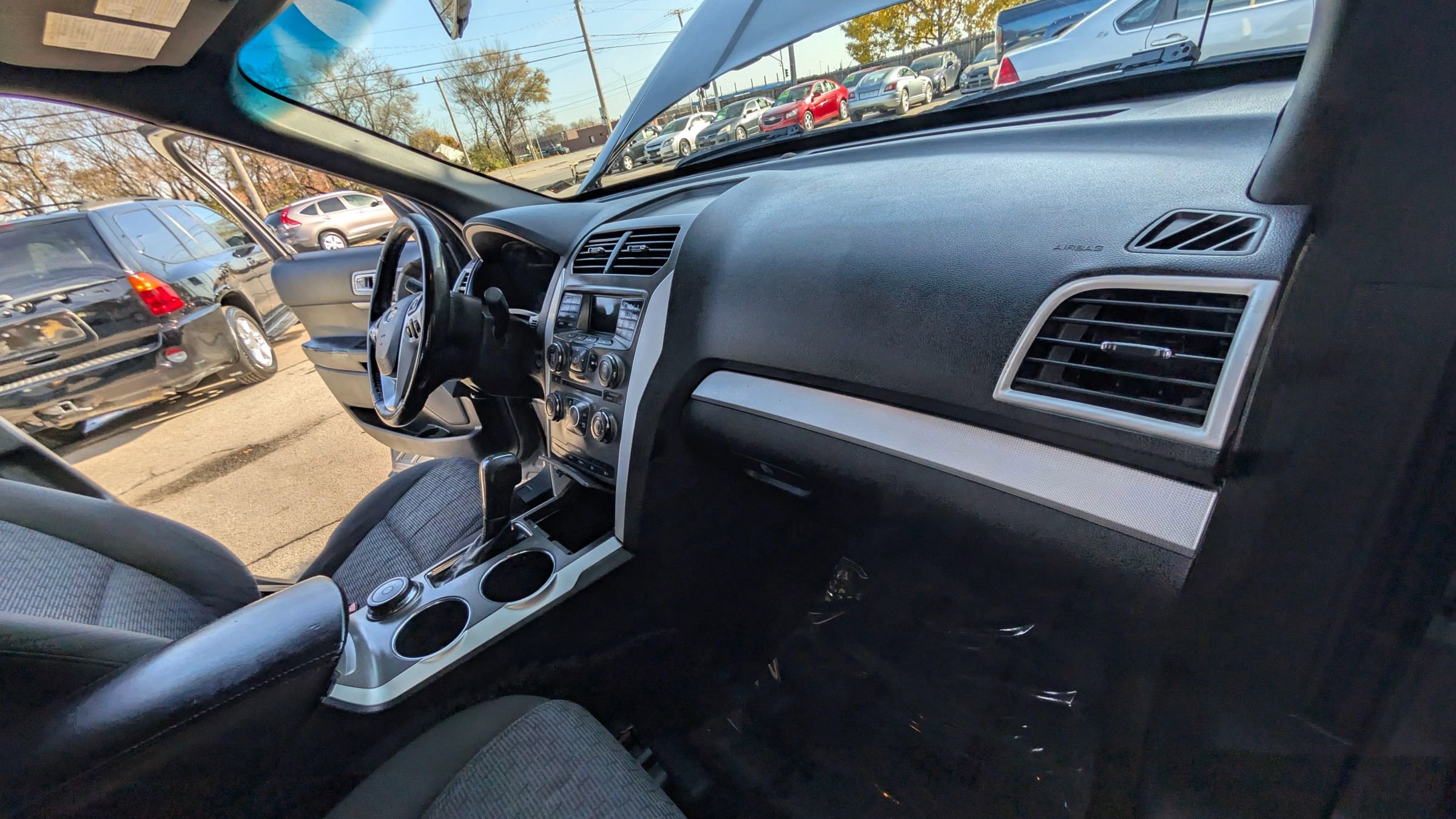 Used 2013 Ford Explorer XLT w/ Class III Trailer Tow Pkg image 11