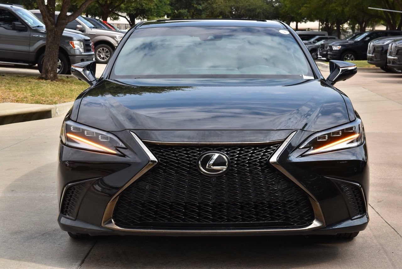 Used 2024 Lexus ES 300h F Sport w/ Accessory Package (Z1) FWD image 3