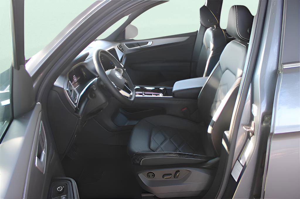 Used 2024 Volkswagen Atlas Cross Sport SE image 24