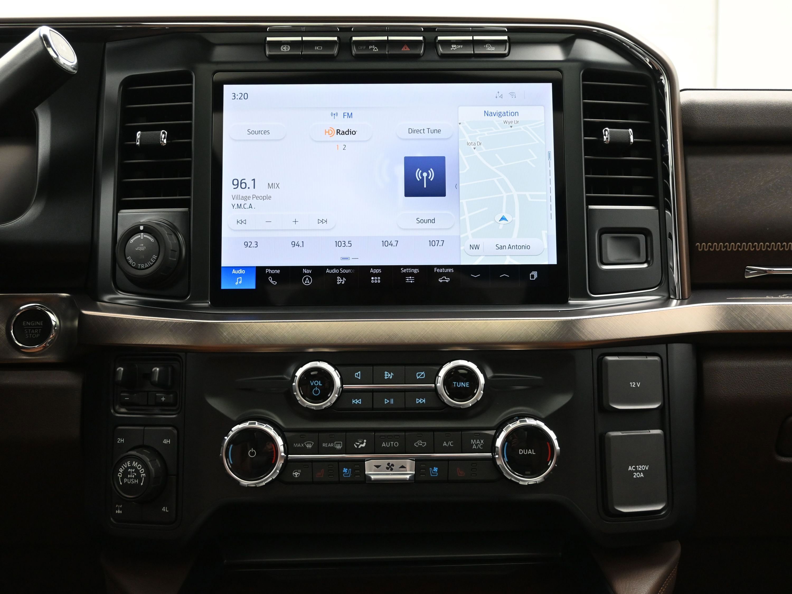 Used 2023 Ford F250 King Ranch w/ Tremor Off-Road Package image 17