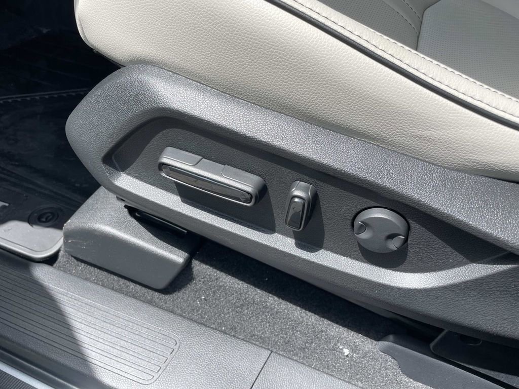 New 2026 Honda Pilot Elite image 16