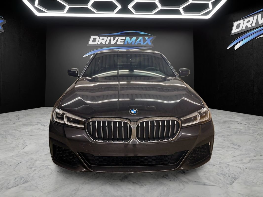Used 2021 BMW 540i xDrive w/ M Sport Package AWD/4WD image 2