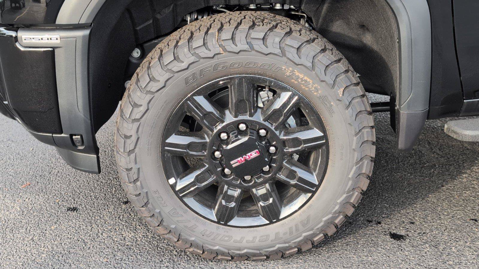 New 2026 GMC Sierra 2500 AT4 w/ AT4 Premium Plus Package AWD/4WD image 11