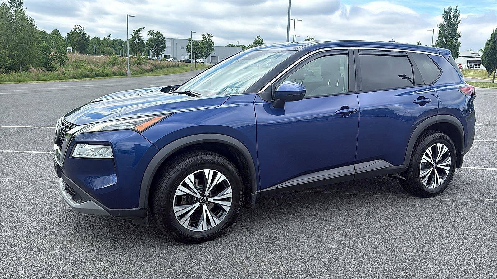 Used 2022 Nissan Rogue SV FWD image 13