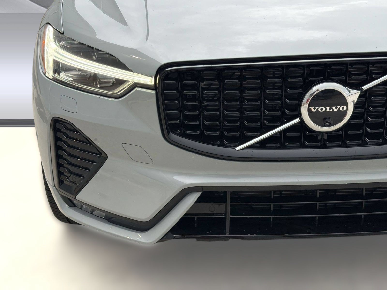 Used 2025 Volvo XC60 B5 Ultra w/ Protection Package Premier AWD/4WD image 25