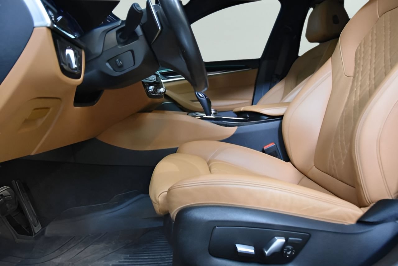 Used 2023 BMW 530i w/ M Sport Package RWD image 16