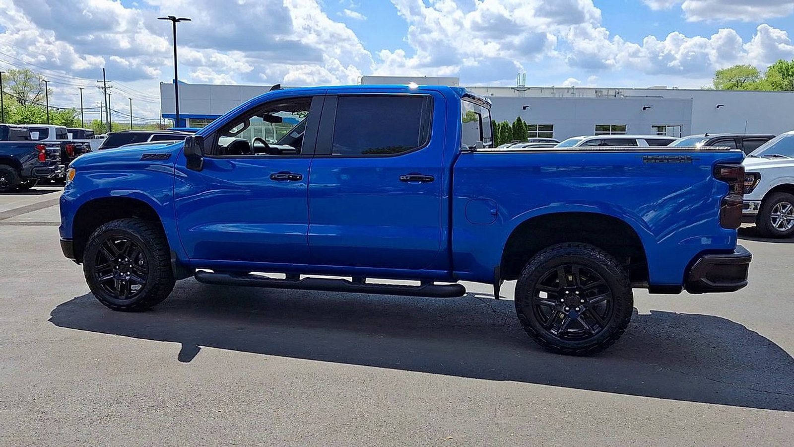 Certified 2023 Chevrolet Silverado 1500 LT Trail Boss w/ Convenience Package II AWD/4WD image 8