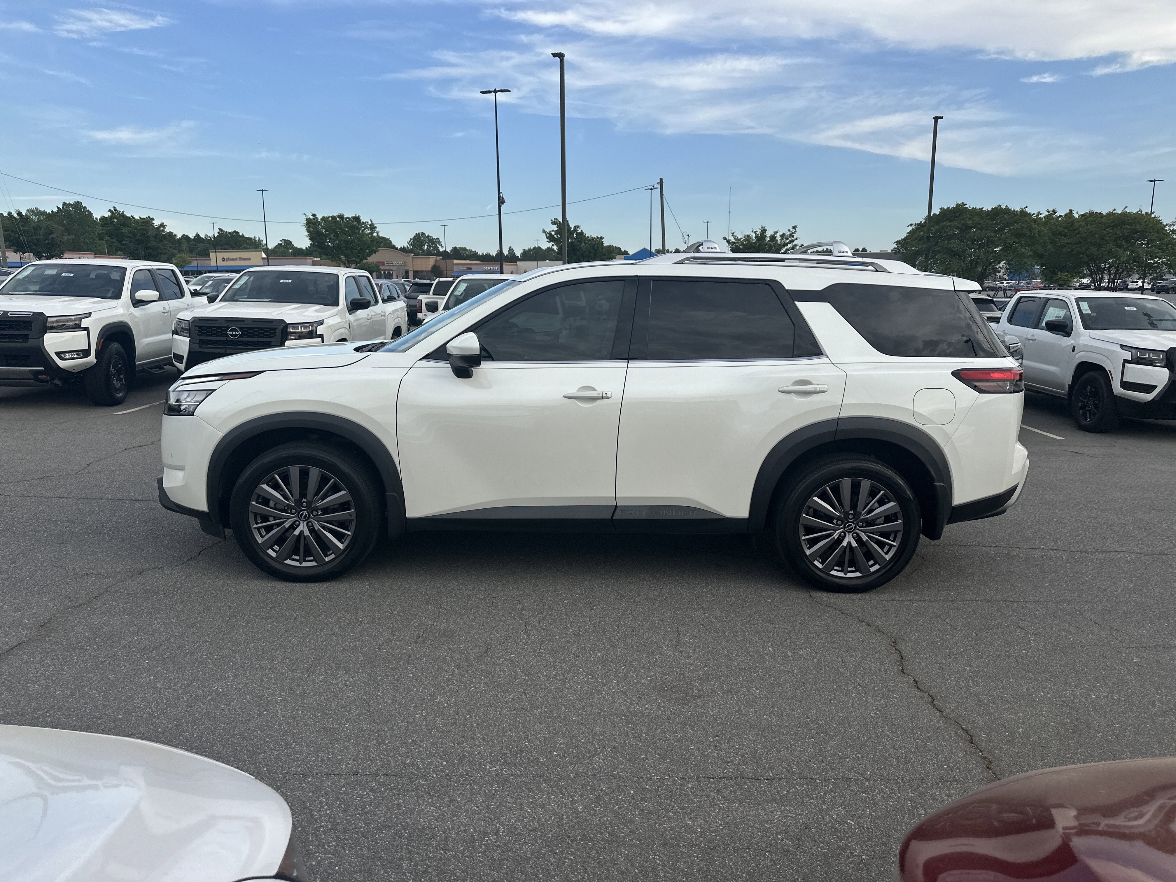 Certified 2023 Nissan Pathfinder SL w/ SL Premium Package image 8