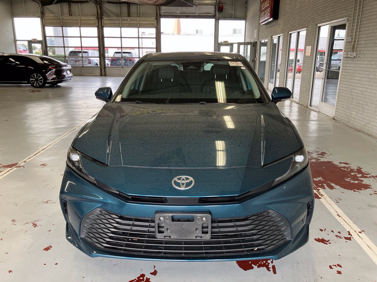 Used 2025 Toyota Camry LE w/ Convenience Package FWD image 7