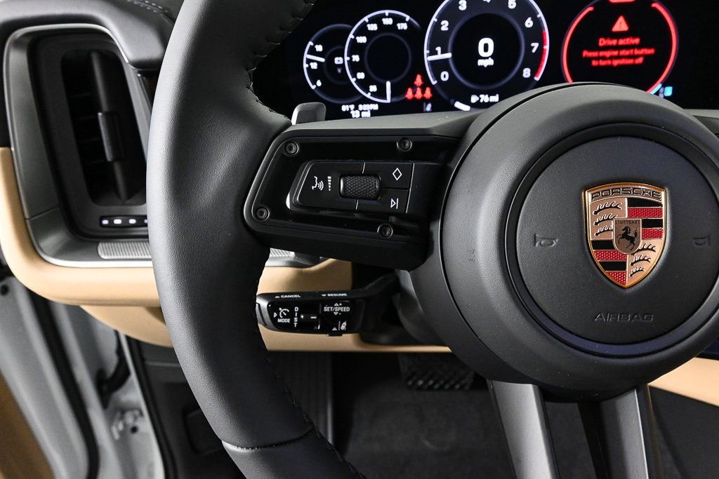 Certified 2026 Porsche Cayenne AWD/4WD image 10
