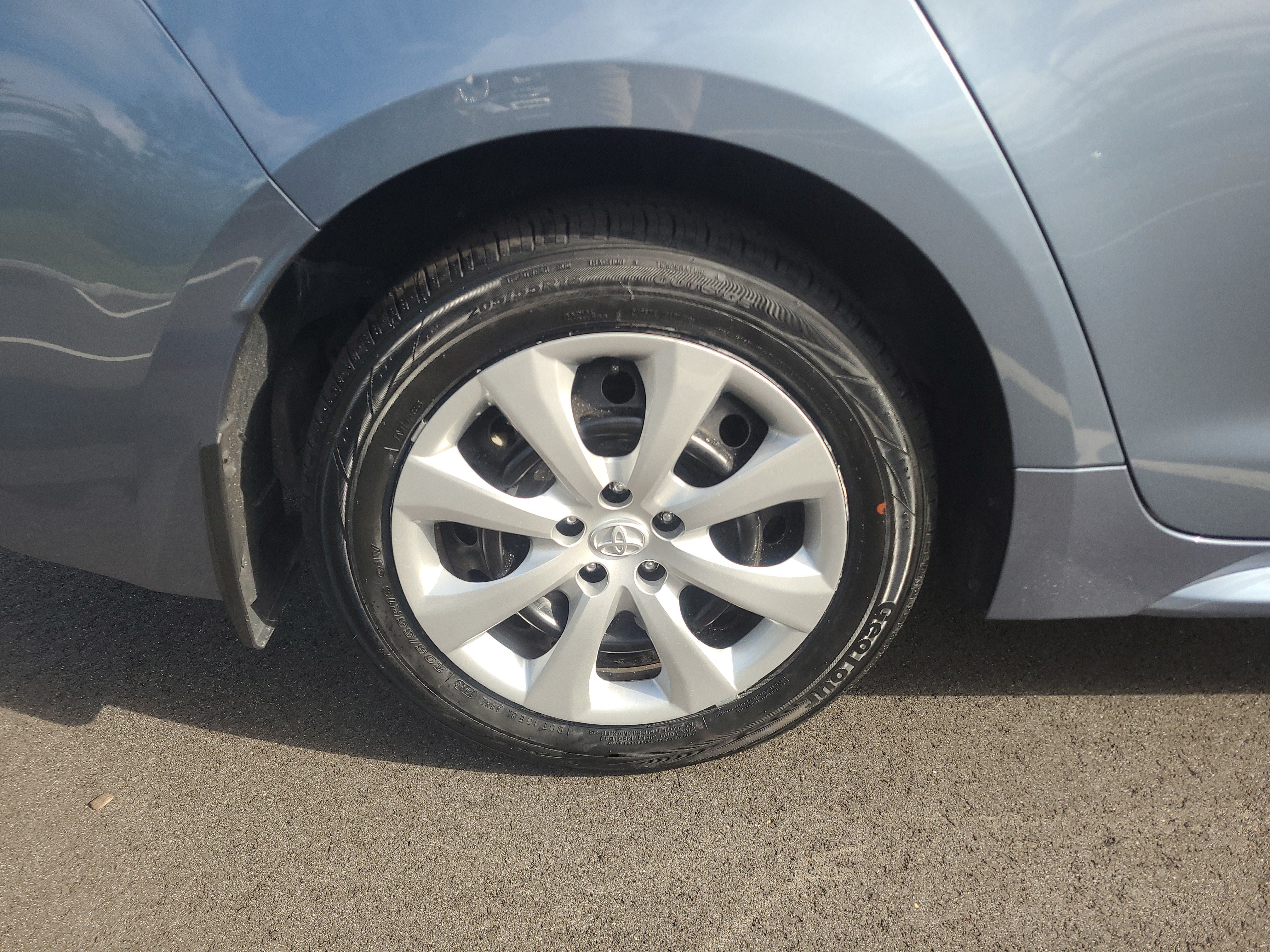 Certified 2025 Toyota Corolla LE FWD image 11