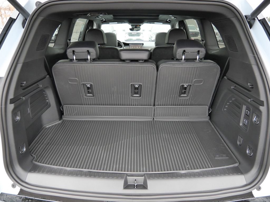 New 2026 GMC Acadia Denali w/ Super Cruise Package image 6