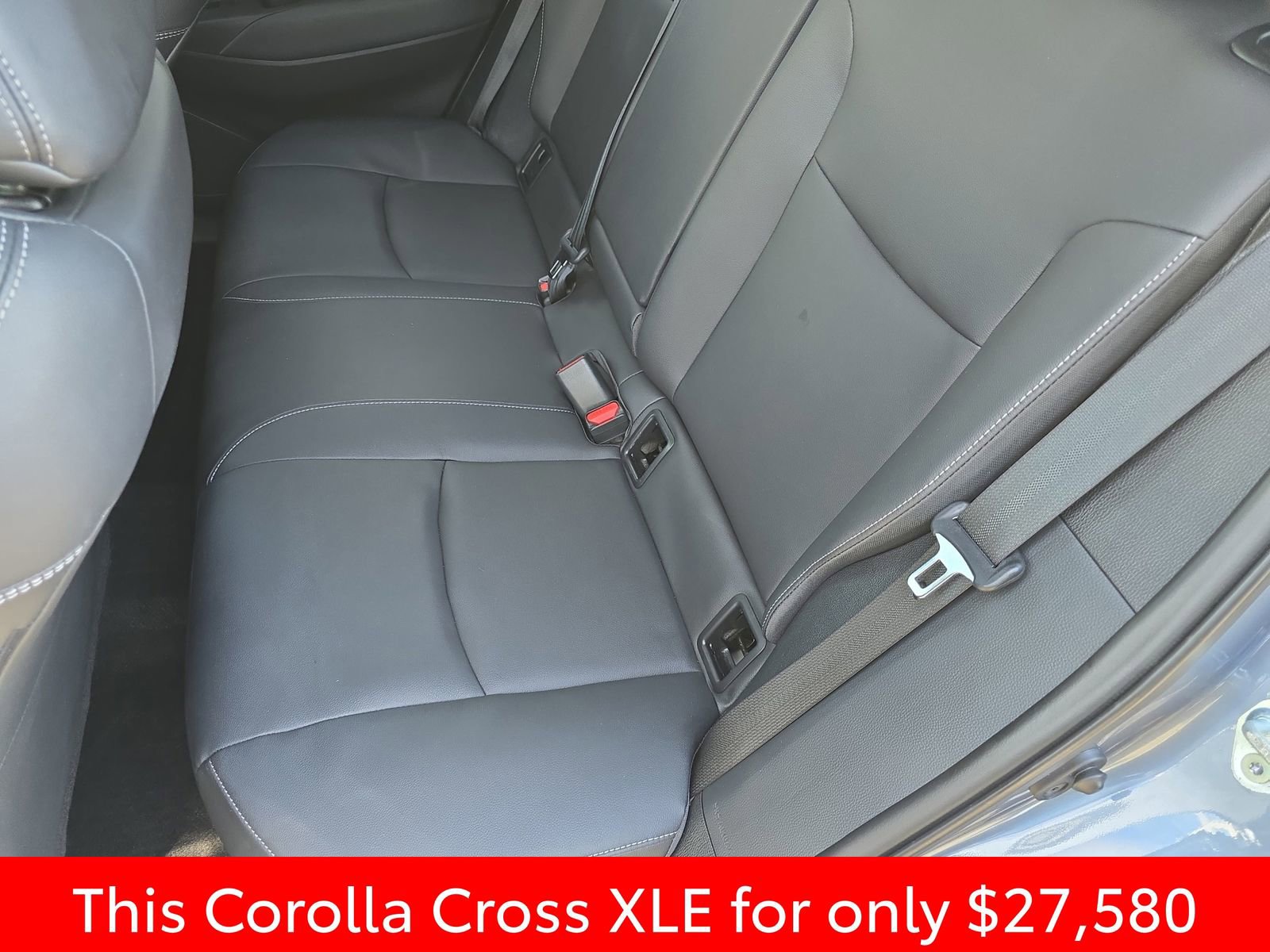 Used 2023 Toyota Corolla Cross XLE w/ Convenience Package image 20