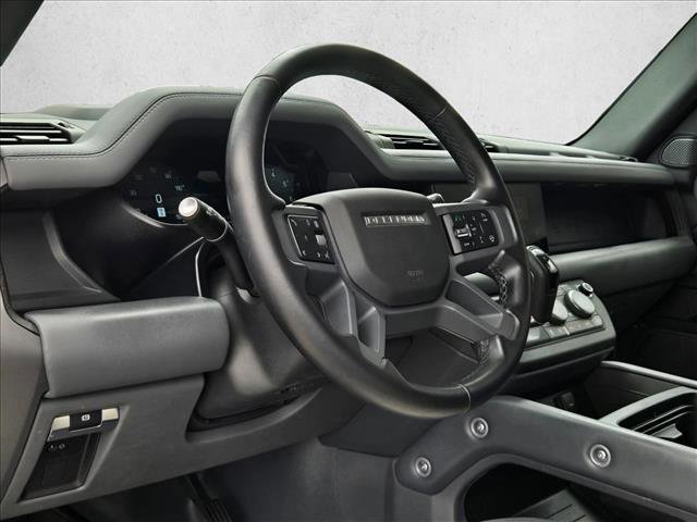 Used 2024 Land Rover Defender 110 X-Dynamic SE image 10