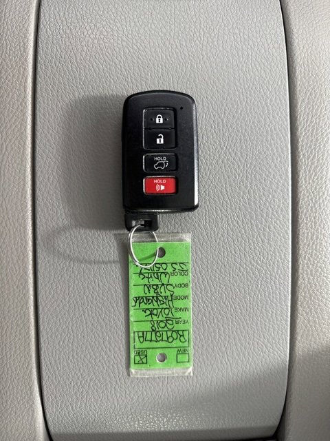 Used 2018 Toyota Highlander Limited Platinum image 32