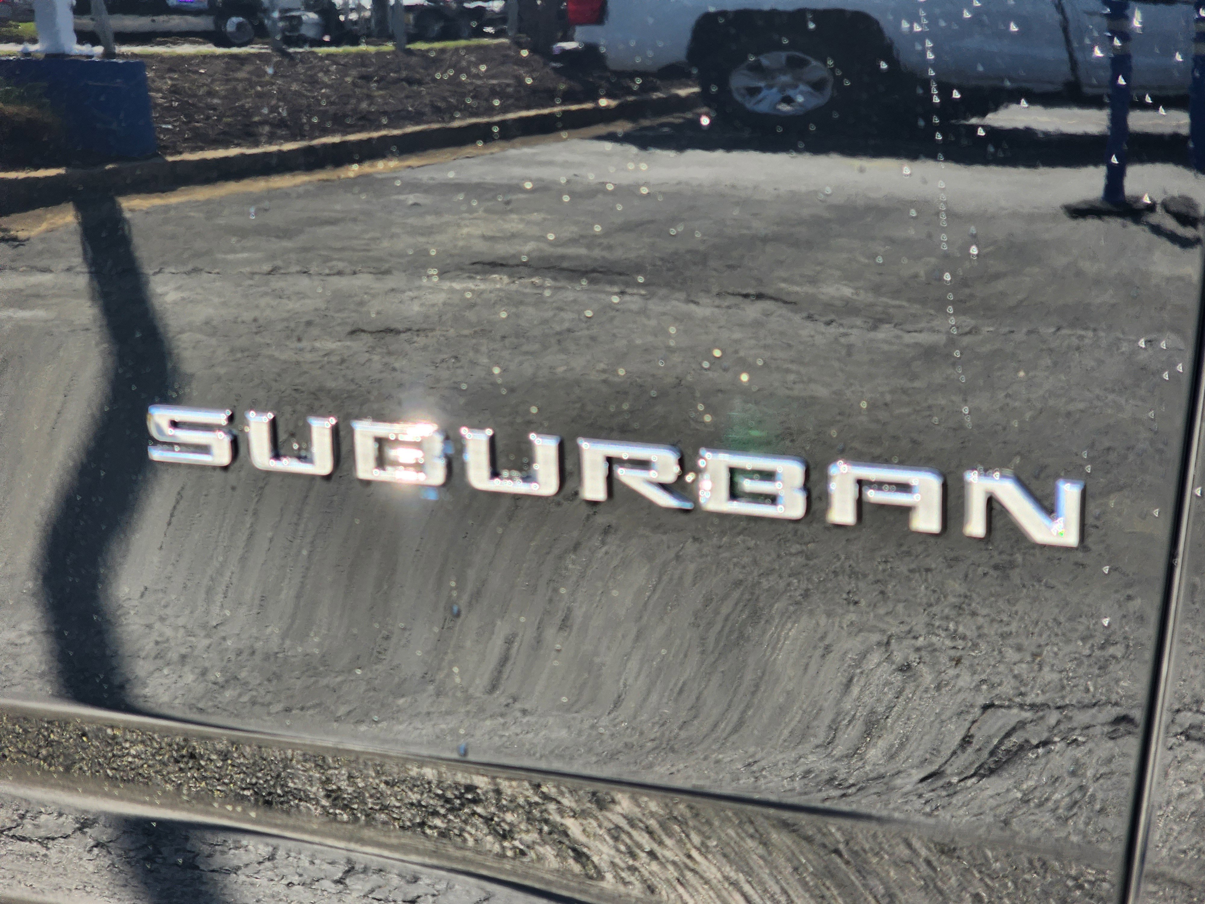 New 2026 Chevrolet Suburban High Country image 7