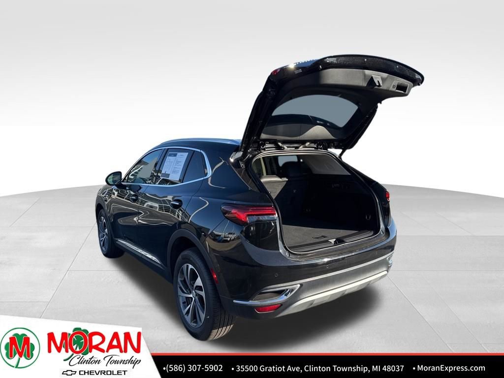 Used 2022 Buick Envision Essence w/ Safety Package image 31