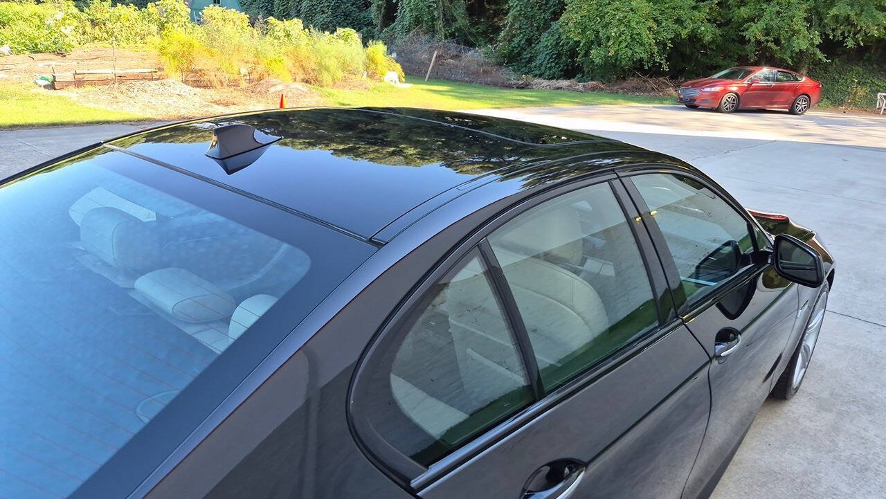 Used 2013 BMW 550i xDrive Sedan AWD/4WD image 27