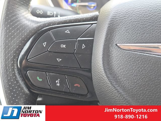 Used 2021 Chrysler Pacifica Limited w/ Premium & Safety Sphere Group FWD image 30