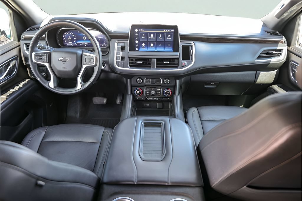 Used 2022 Chevrolet Tahoe Z71 w/ Luxury Package AWD/4WD image 30
