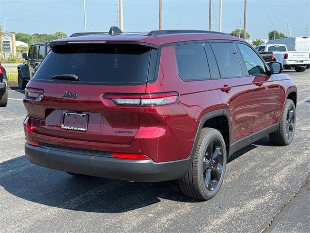 New 2025 Jeep Grand Cherokee L Limited w/ Black Appearance Package image 3