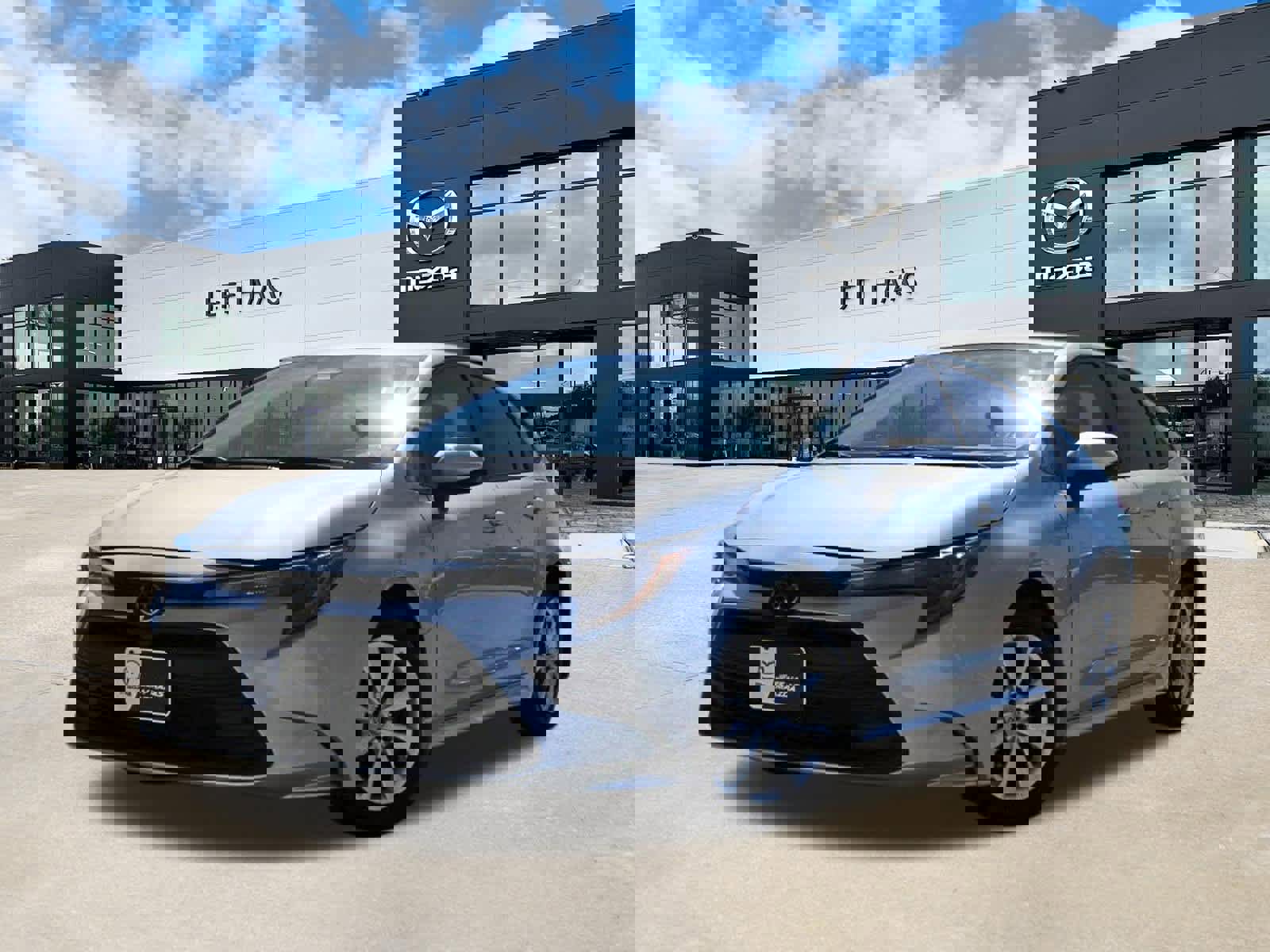 Used 2026 Toyota Corolla LE image 1