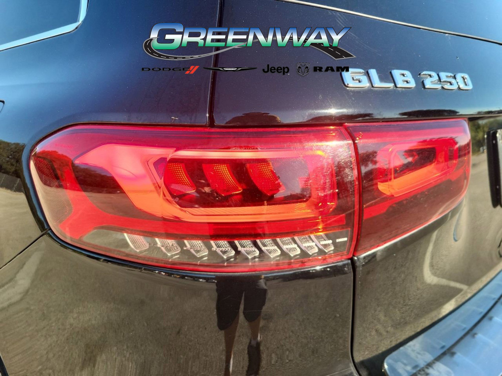 Used 2022 Mercedes-Benz GLB 250 image 6