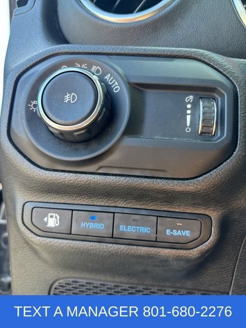 Used 2023 Jeep Wrangler Unlimited Sahara w/ Cold Weather Group AWD/4WD image 22
