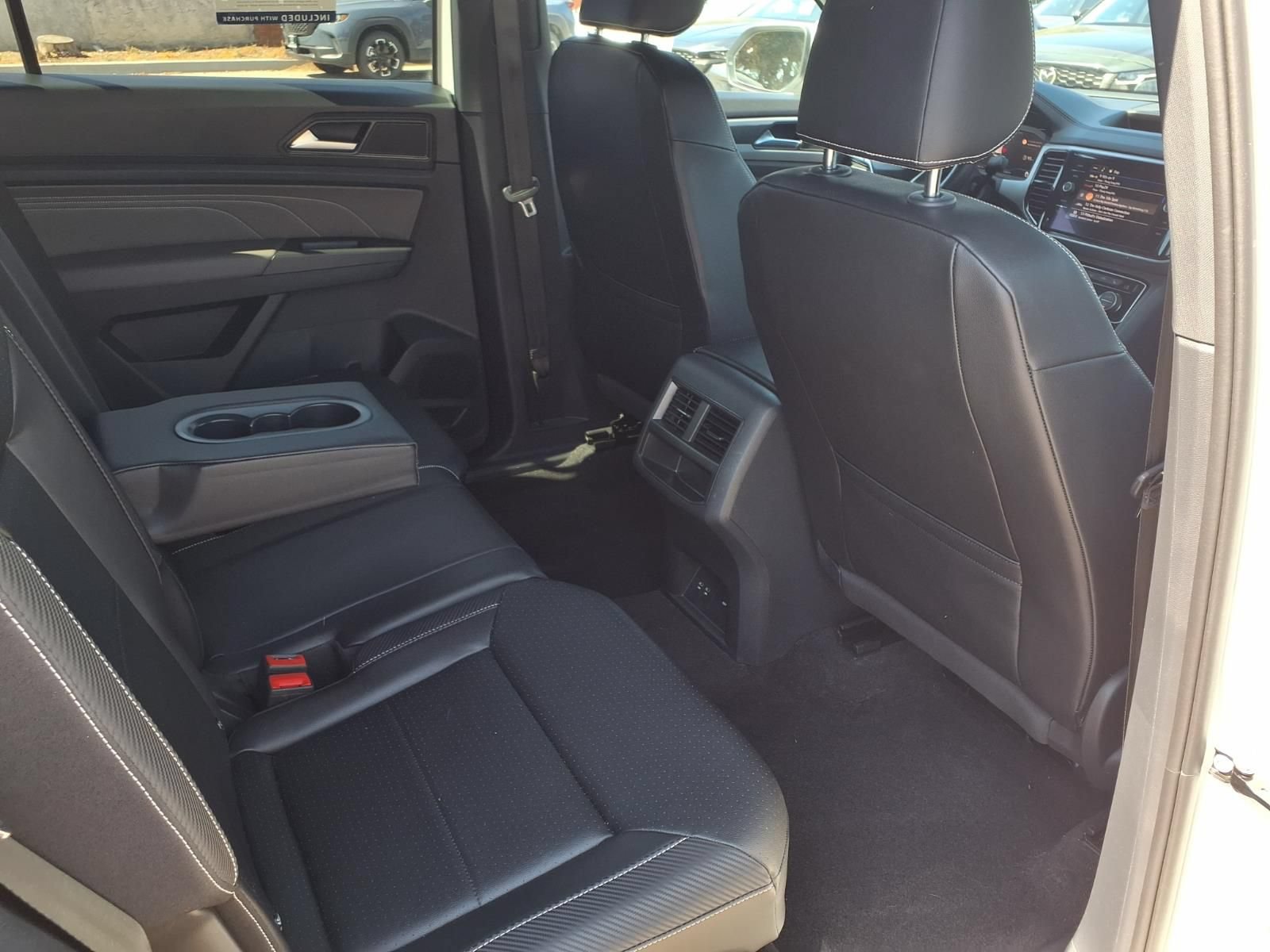 Certified 2022 Volkswagen Atlas Cross Sport SEL R-Line AWD/4WD image 24