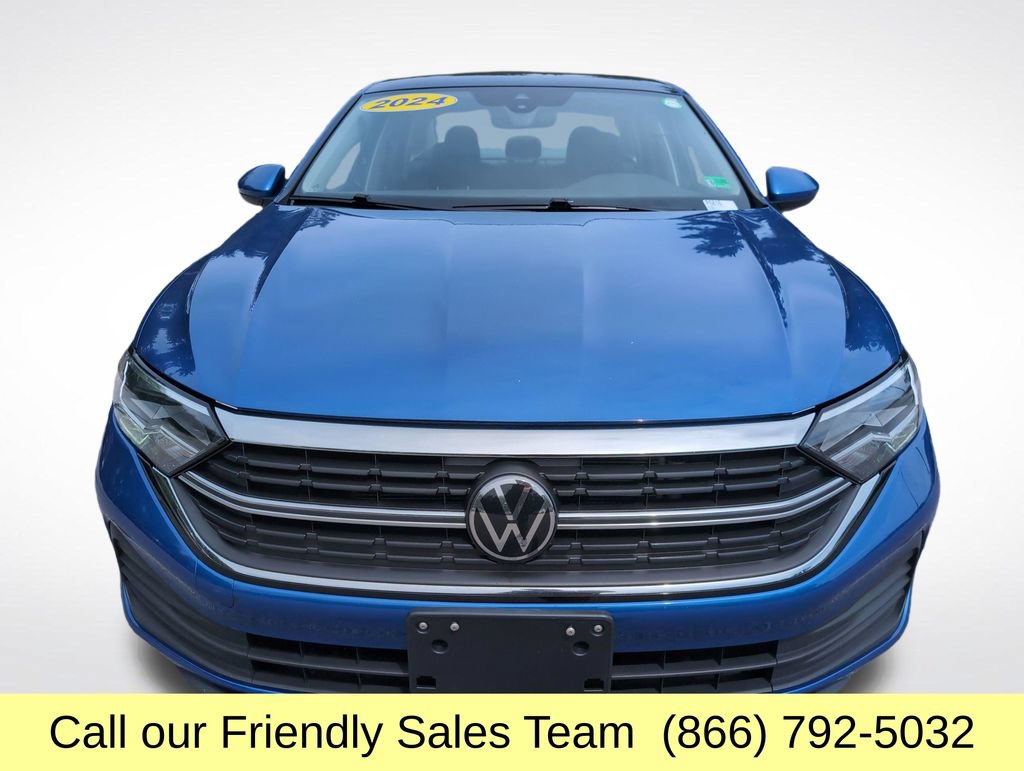 Used 2024 Volkswagen Jetta SE FWD image 10