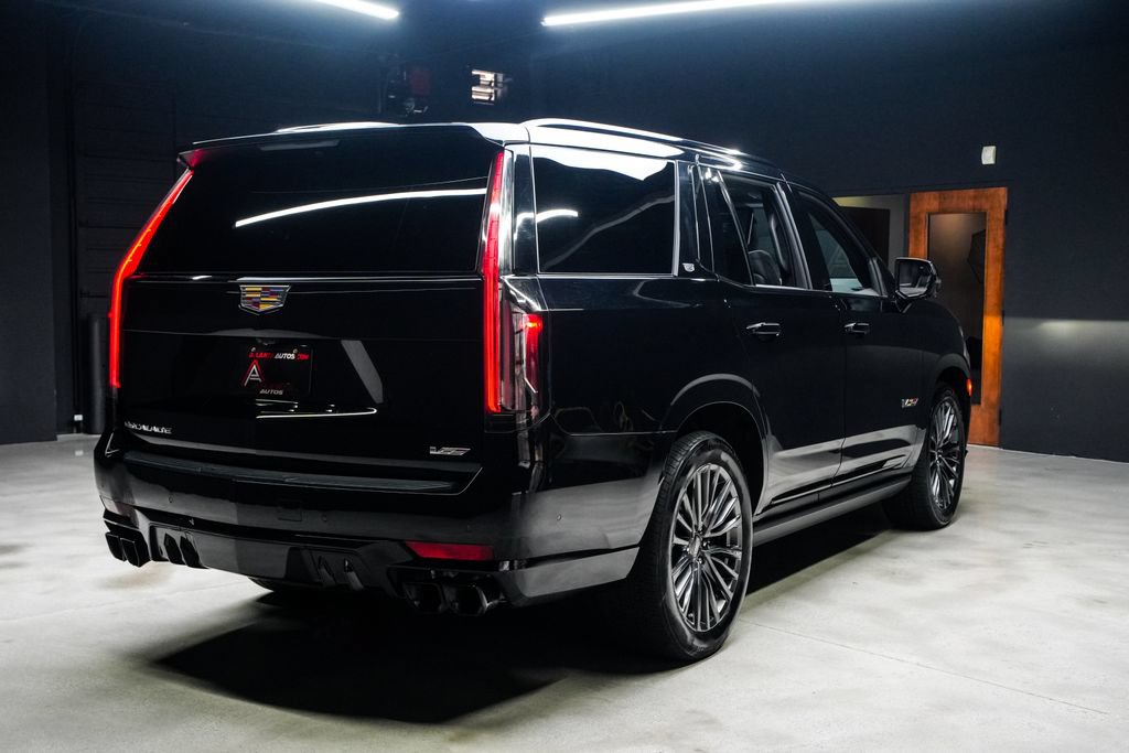 Used 2023 Cadillac Escalade V AWD/4WD image 18