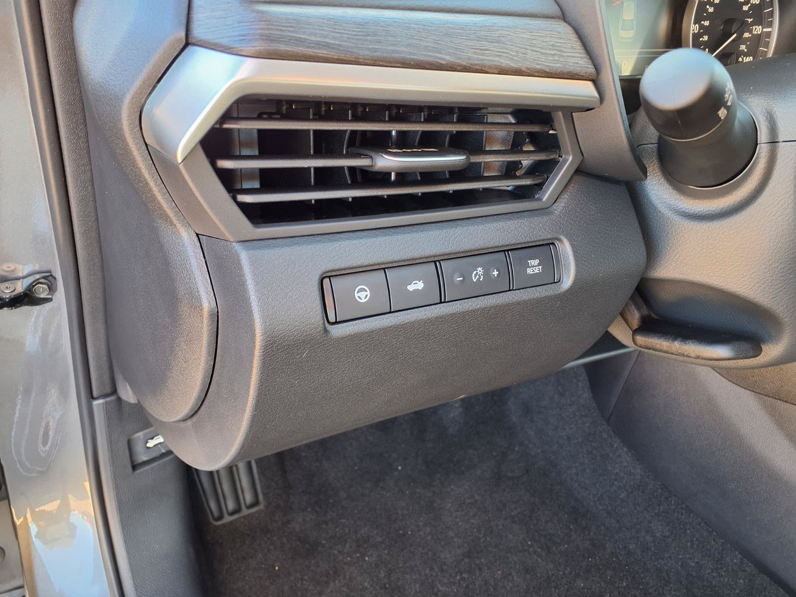New 2026 Nissan Altima 2.5 SV w/ SV Premium Package FWD image 18