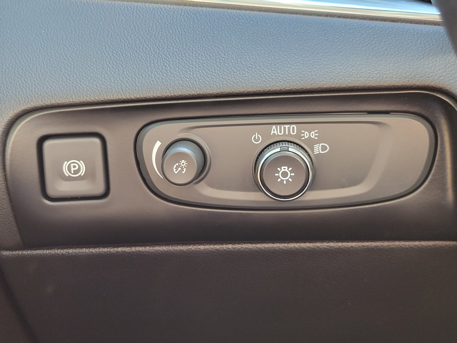 Used 2019 Buick Enclave Premium w/ Experience Buick Package FWD image 16