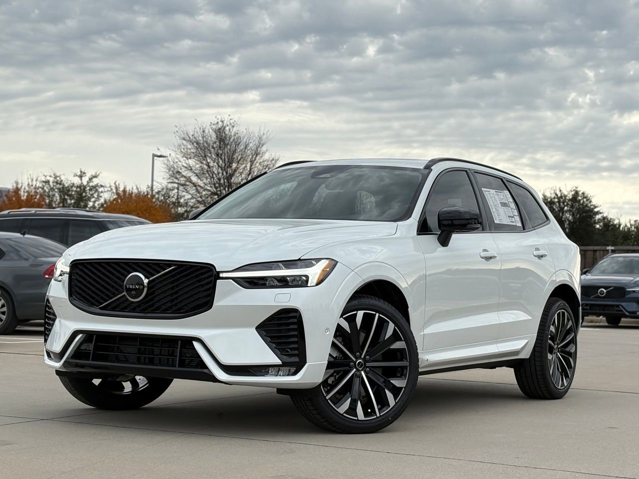 New 2026 Volvo XC60 B5 Ultra w/ Protection Package Premier