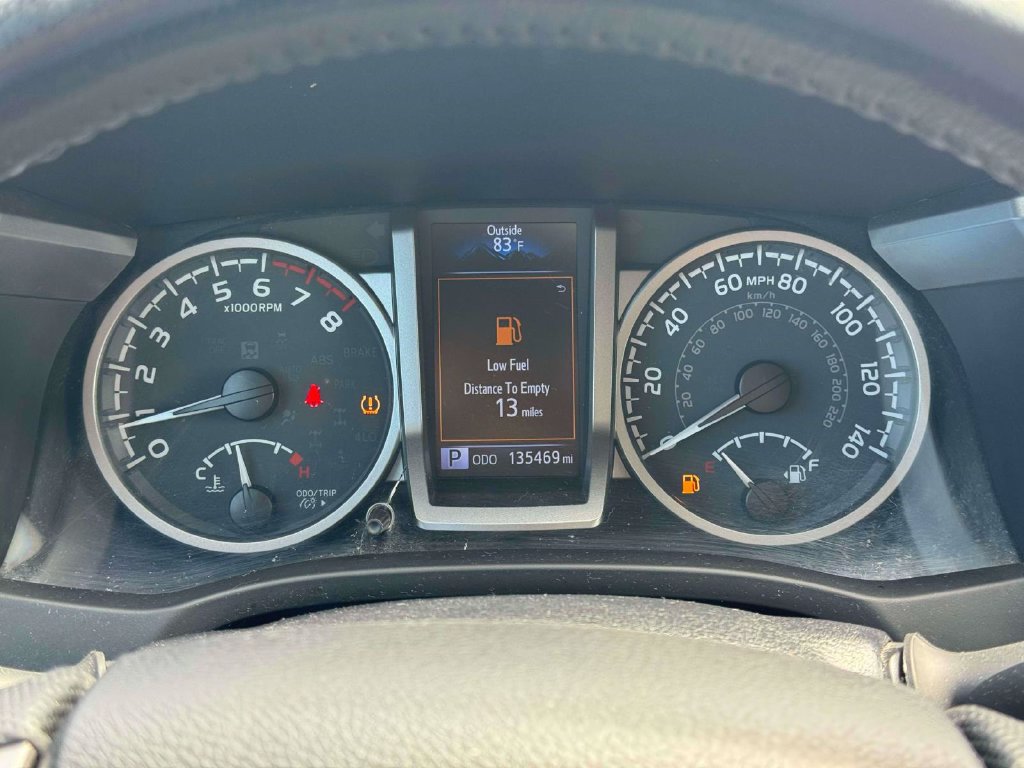 Used 2022 Toyota Tacoma SR5 AWD/4WD image 26