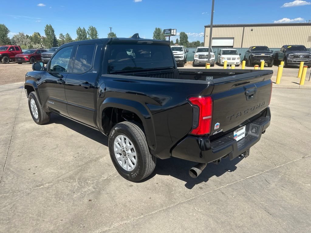Used 2025 Toyota Tacoma SR5 AWD/4WD image 32