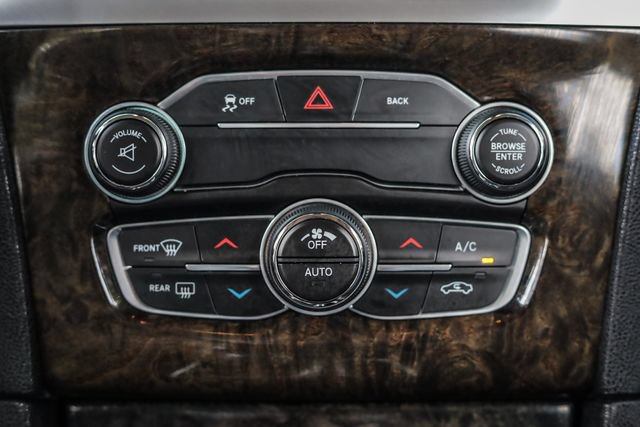 Used 2015 Chrysler 300 C RWD image 28