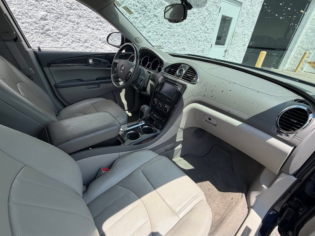 Used 2017 Buick Enclave Leather FWD image 7