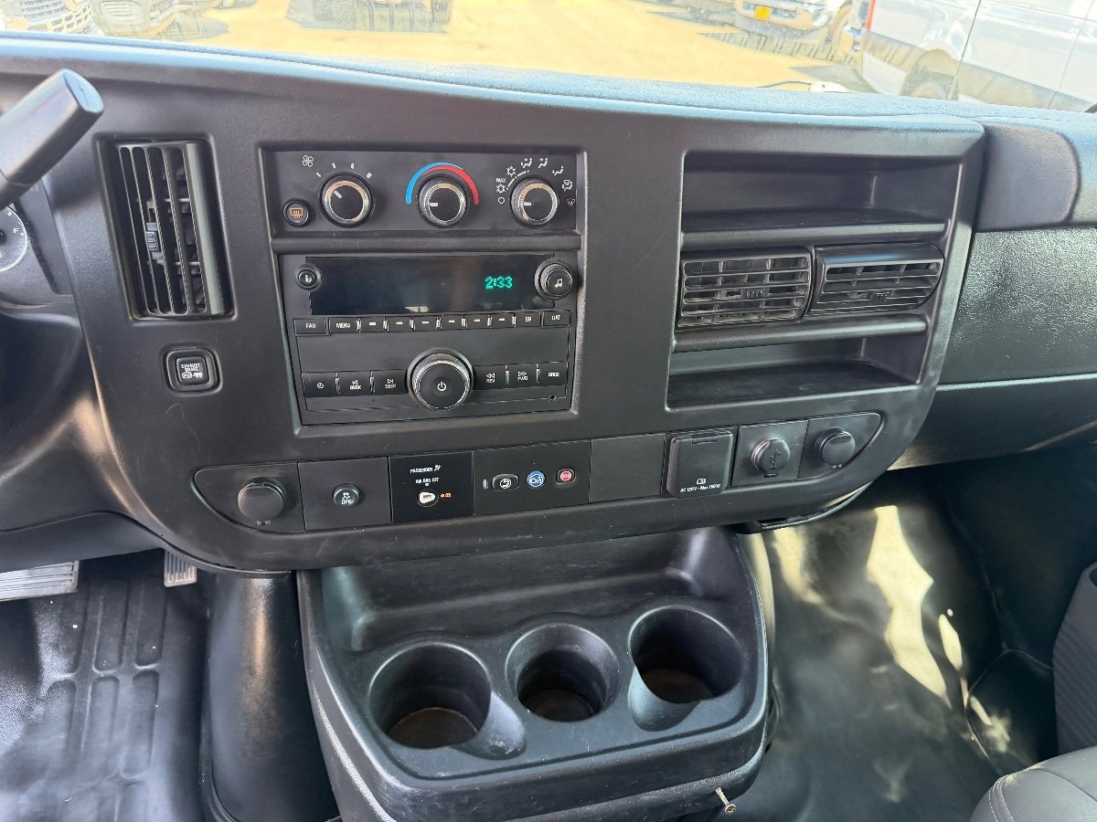 Used 2021 Chevrolet Express 3500 LS w/ Cold Climate Package RWD image 15
