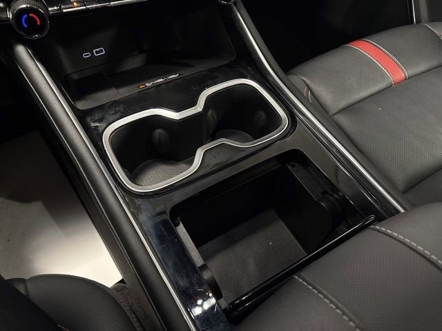 Used 2024 Chevrolet Traverse RS image 19