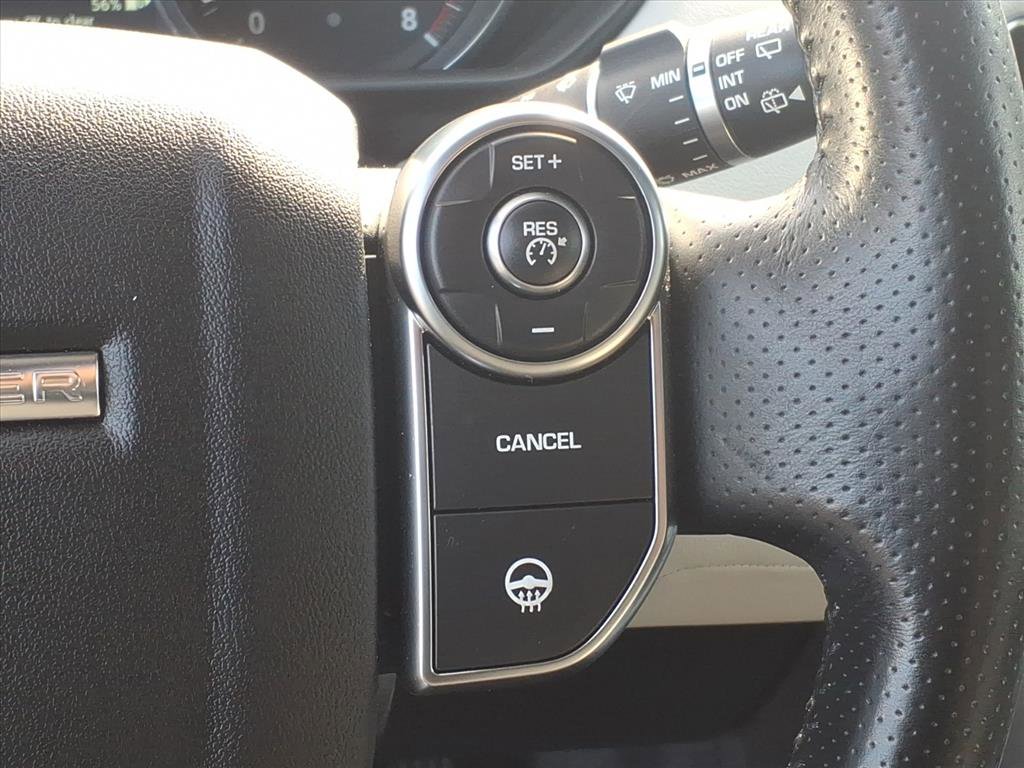 Used 2016 Land Rover Range Rover Sport HSE image 18