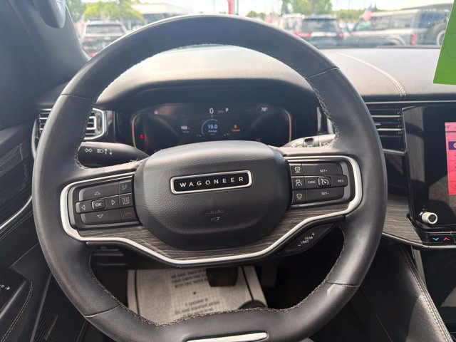 Used 2022 Jeep Wagoneer Series III w/ Premium Group I AWD/4WD image 35