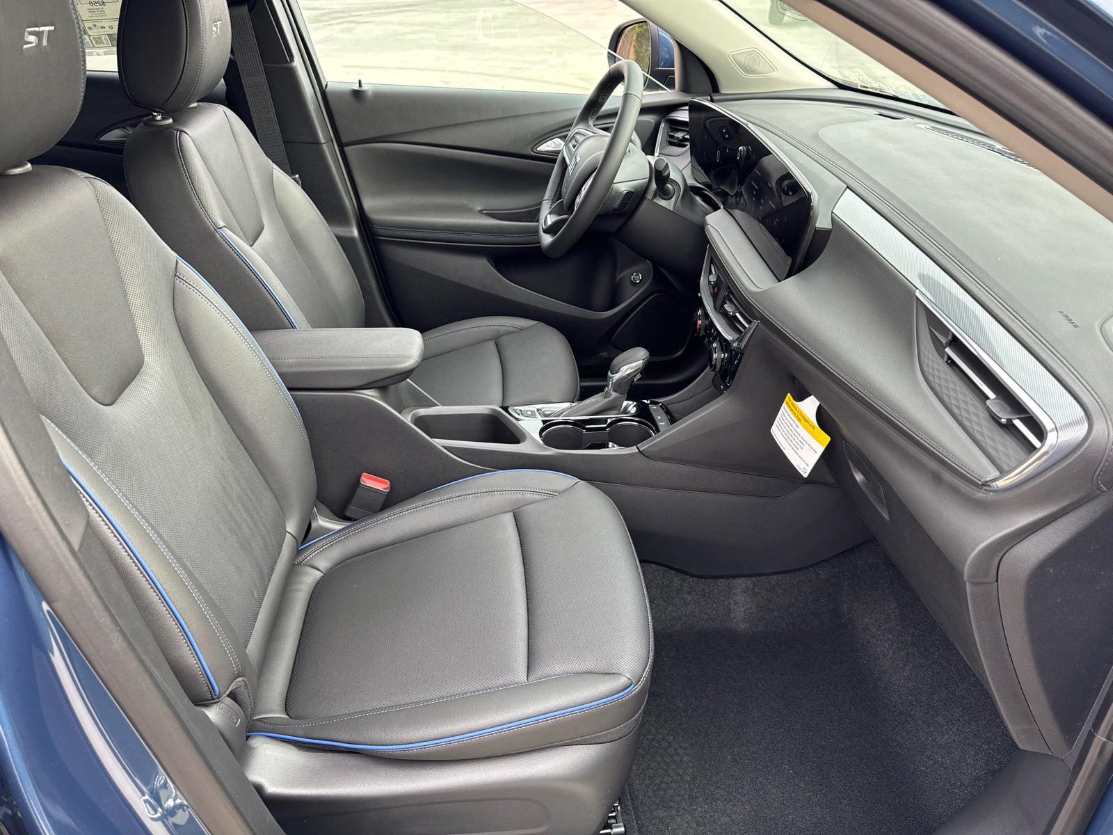 Used 2026 Buick Encore GX Sport Touring w/ Comfort Package FWD image 14