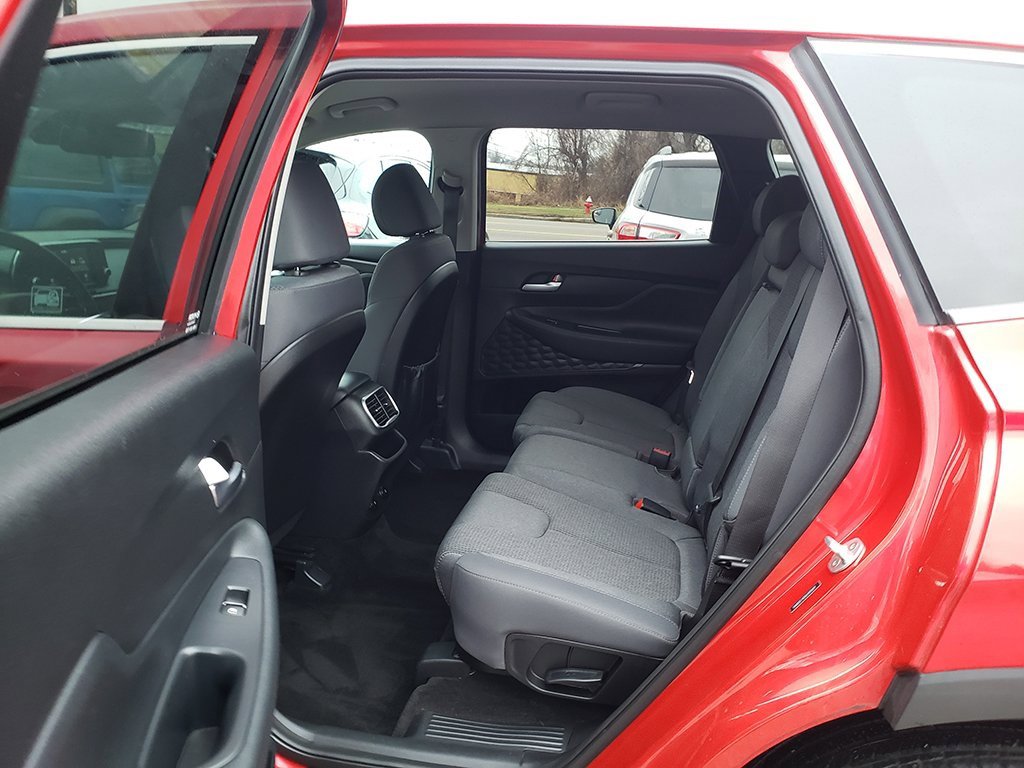 Used 2020 Hyundai Santa Fe SE image 11
